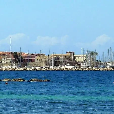 Cozy Near Algheros Seafront *