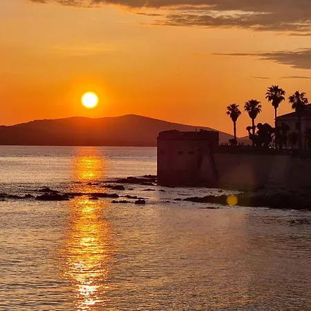 Cozy Near Algheros Seafront * Alghero