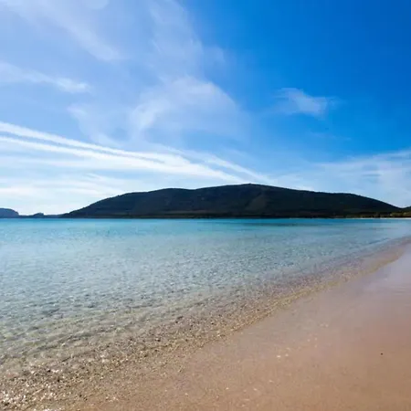 Cozy Near Algheros Seafront Apartment Alghero