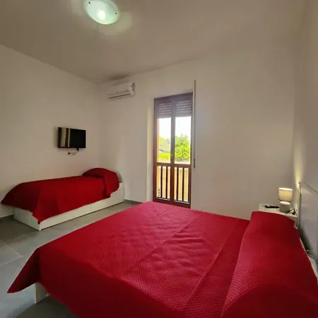 Cozy Near Algheros Seafront Apartment Alghero