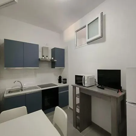 Cozy Near Algheros Seafront Apartment Alghero