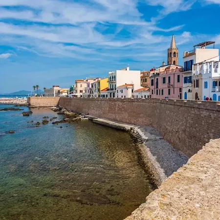 Cozy Near Algheros Seafront